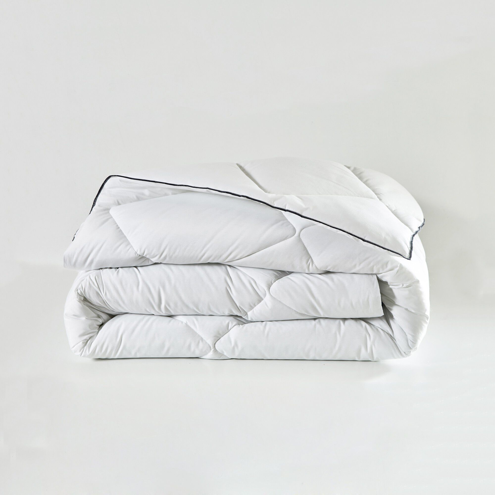 EDONA Couette confort 400 g/m² piquage serré fabriquée en France, collection 