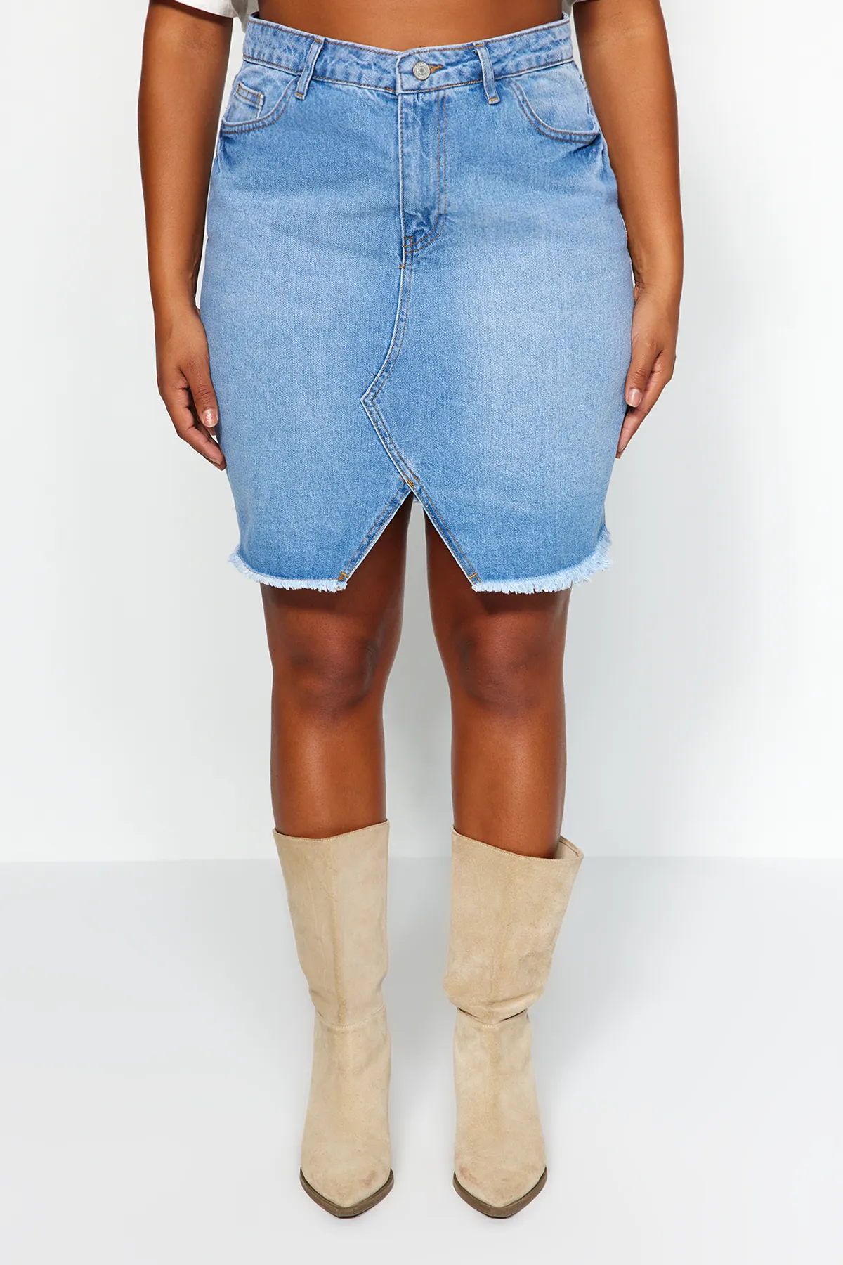 Trendyol Curve  Hellblauer Bleistift-Jeansrock mit hoher Taille TBSSS23AZ00006