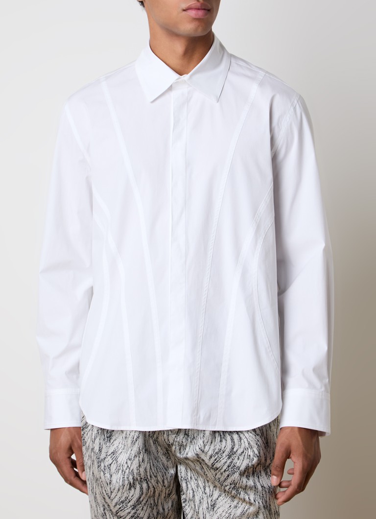 Camicia Louis Gabriel Nouchi dal taglio classico con impunture decorative.