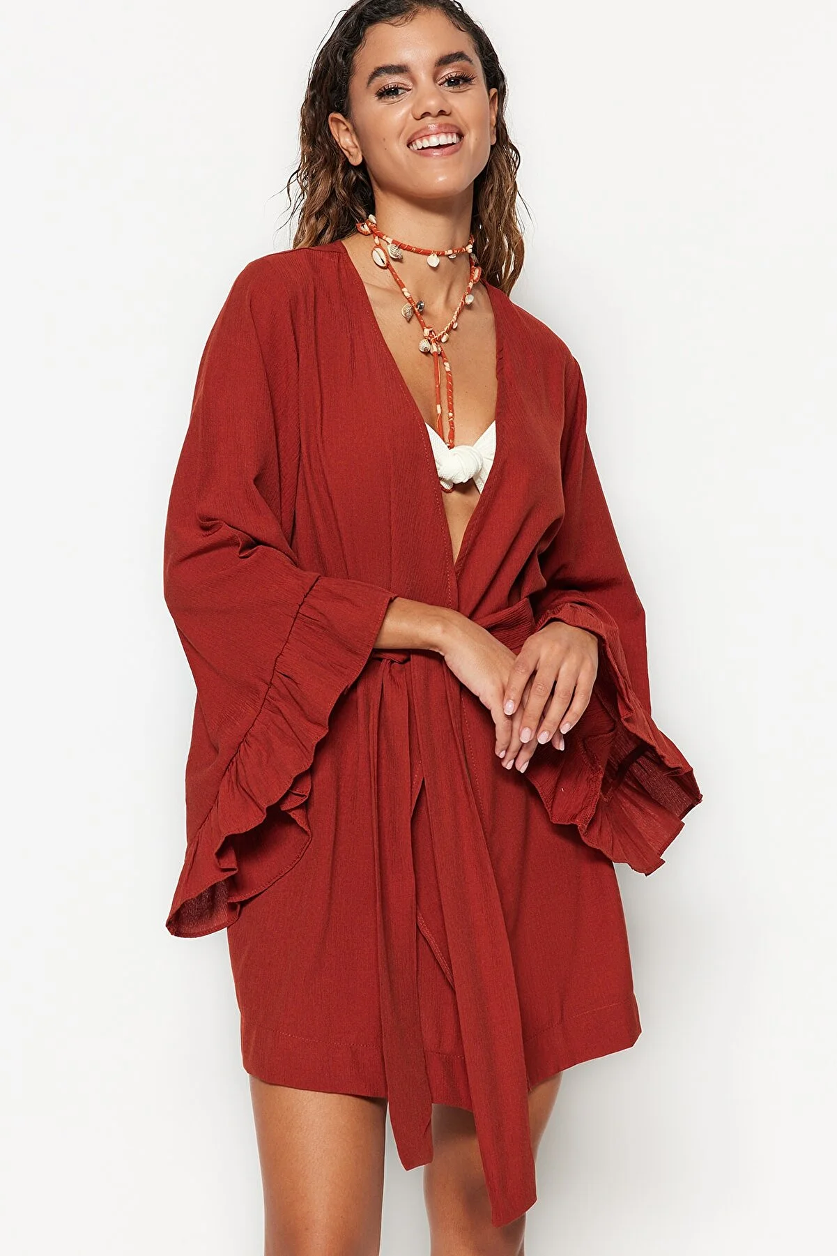 Trendyol Collection  Zimtfarbener, gewebter Mini-Volant-Kimono und -Kaftan mit Gürtel TBESS21KM0002
