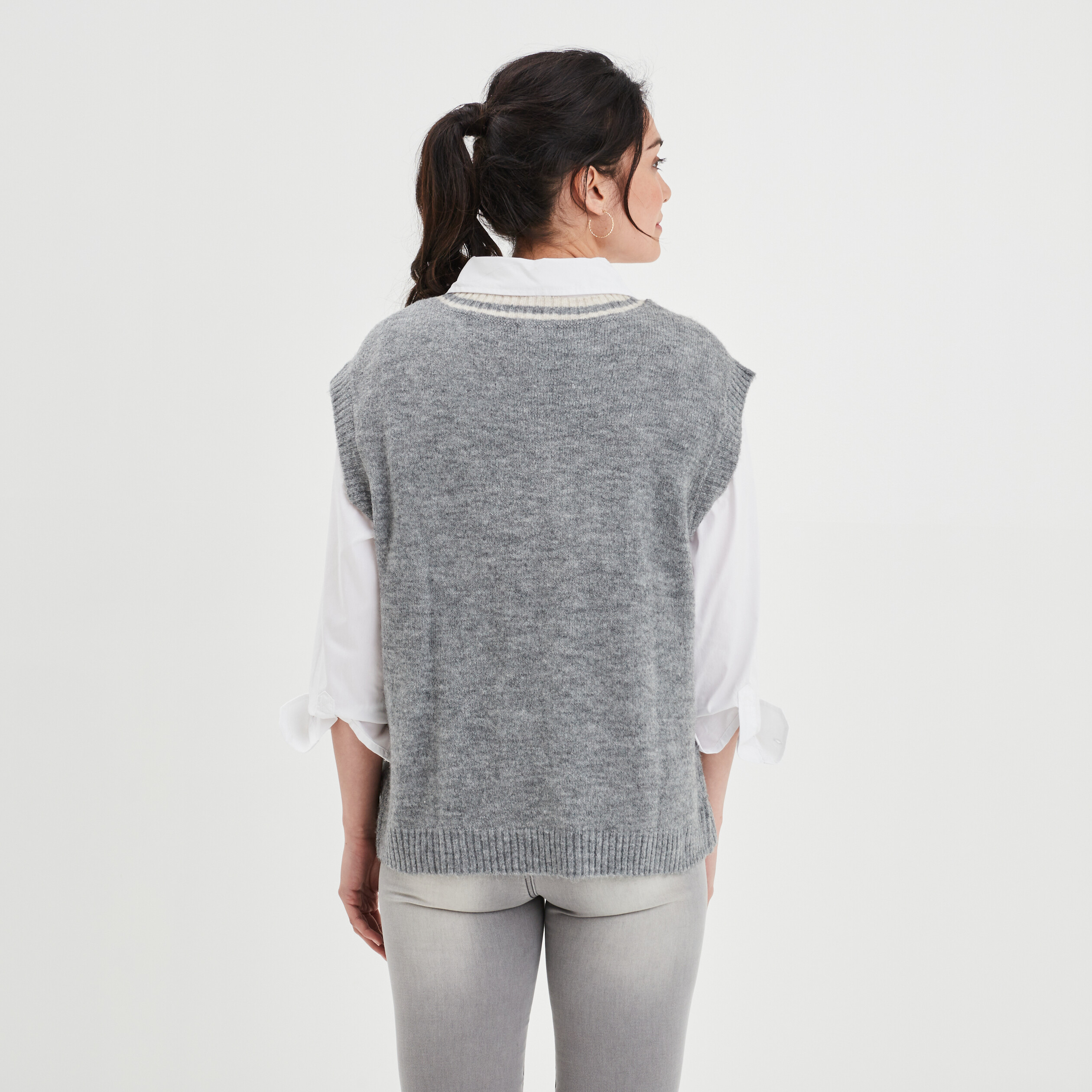 Pull sans manches oversize col en V gris clair femme | La Halle