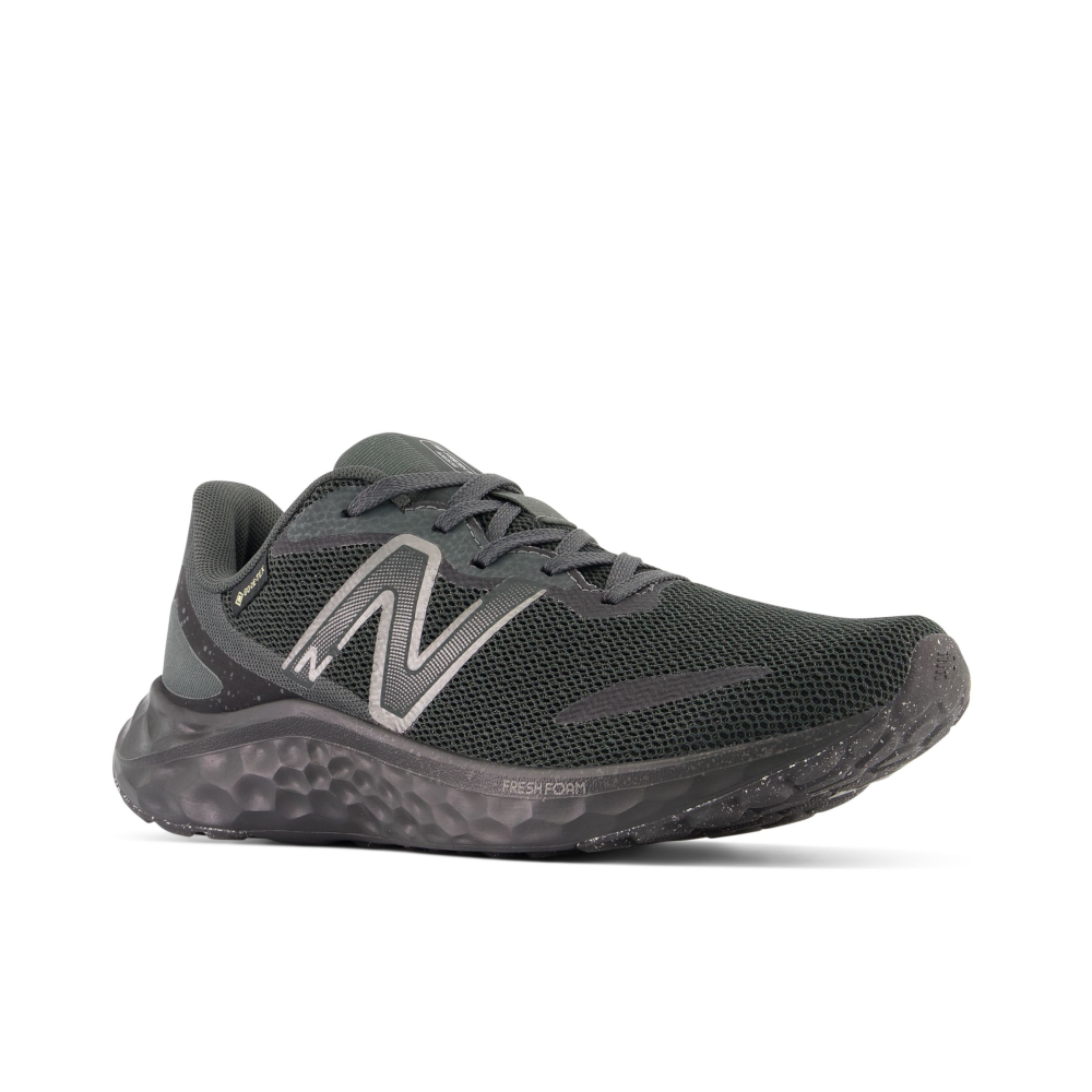 New Balance Fresh Foam Arishi v4 GTX WARISGB4 / schwarz