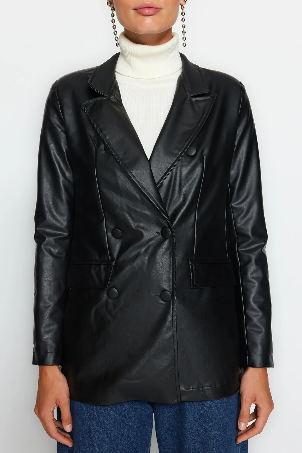 Trendyol Collection  Schwarzer Blazer aus Kunstleder mit normalem Futter und zweireihigem Verschluss, gewebte Jacke TWOAW21CE0156