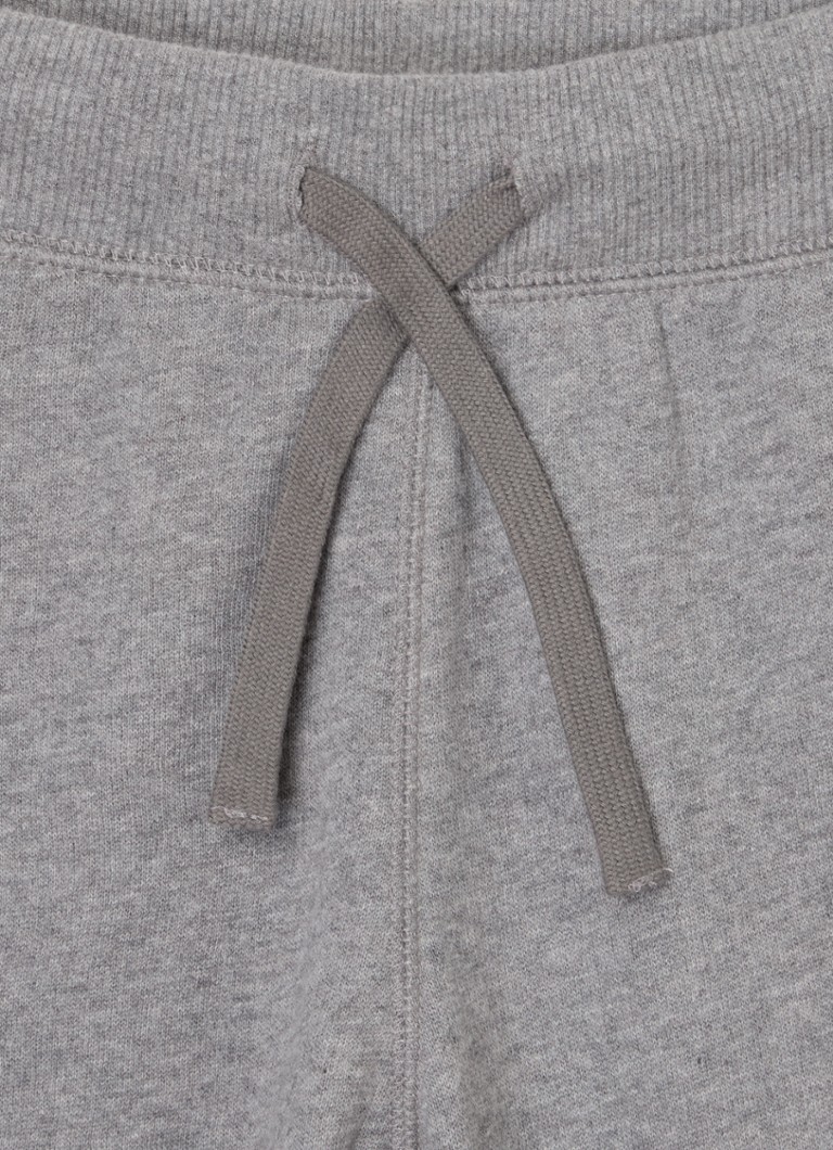 Calça de jogging Benetton com corte afunilado e cordão ajustável.