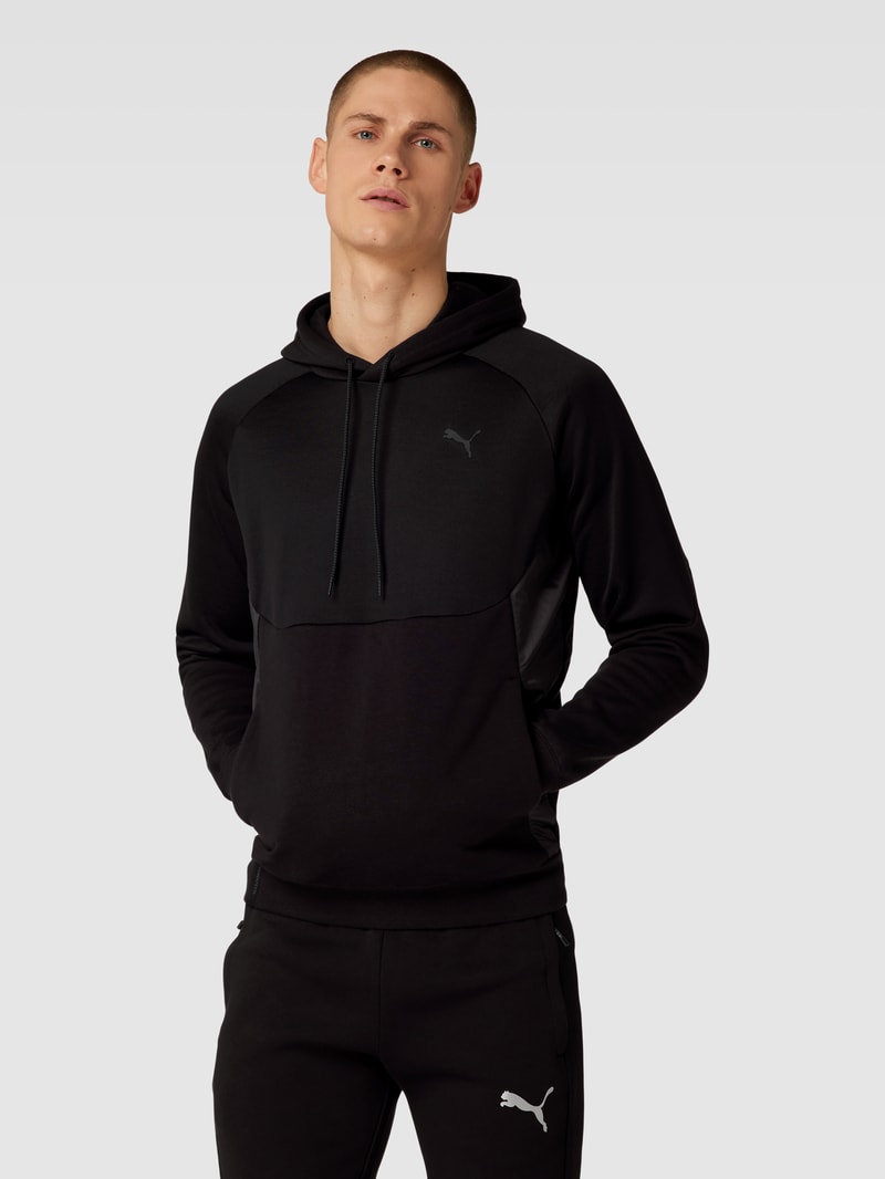 Hoodie mit Känguru-Tasche Modell 'PUMATECH Hoodie FL' in schwarz