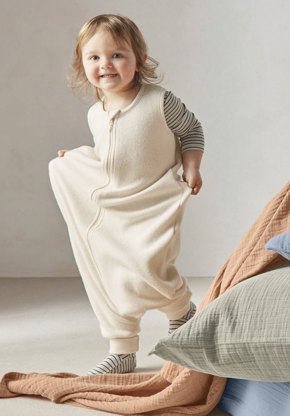 Baby-Fleece-Schlafsack mit Füßen aus reiner Bio-Baumwolle
