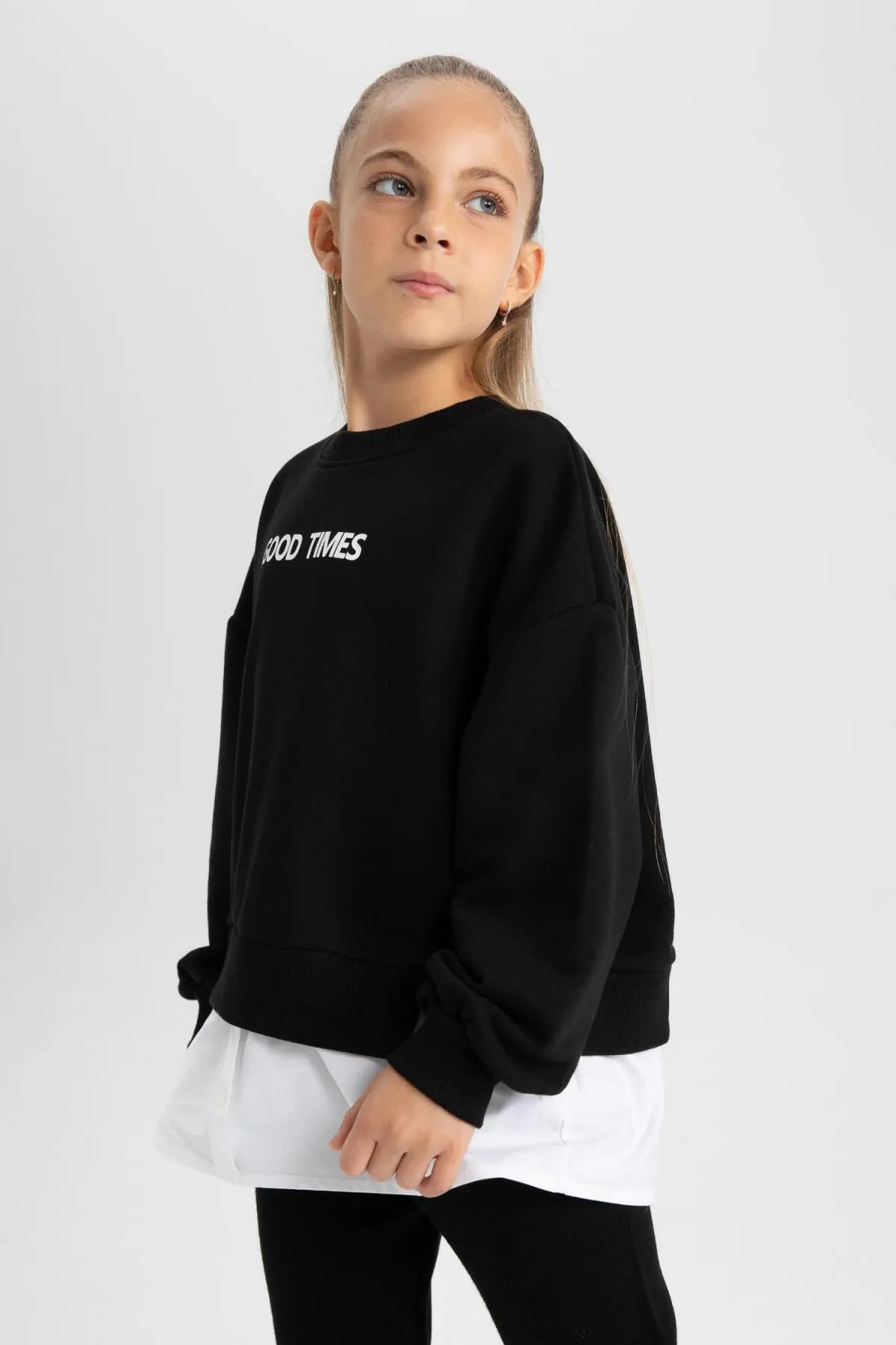 DeFacto  Weiches, dickes Sweatshirt mit Rundhalsausschnitt und Oversize-Passform für Mädchen A8424a823au