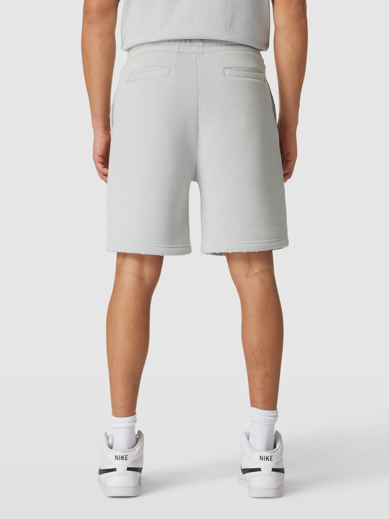 Sweatshorts mit Eingrifftaschen Modell 'destro' in hellblau