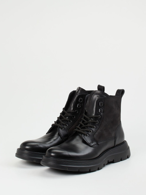 Boots-47010090699 Konstantin Starke