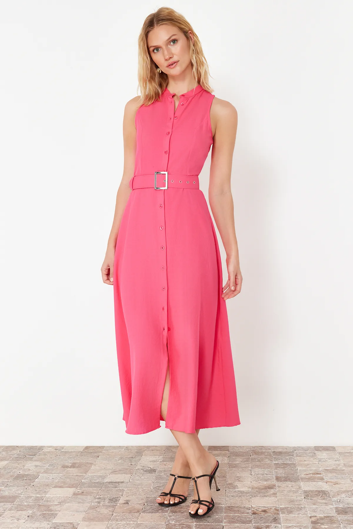Trendyol Collection  Rosa gewebtes Maxikleid TWOSS23EL01628