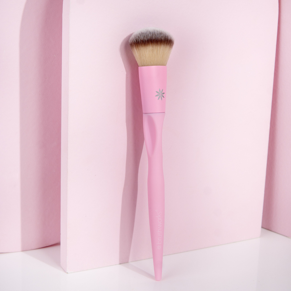 Brushworks Pinceau Contouring HD Rose Pinceau