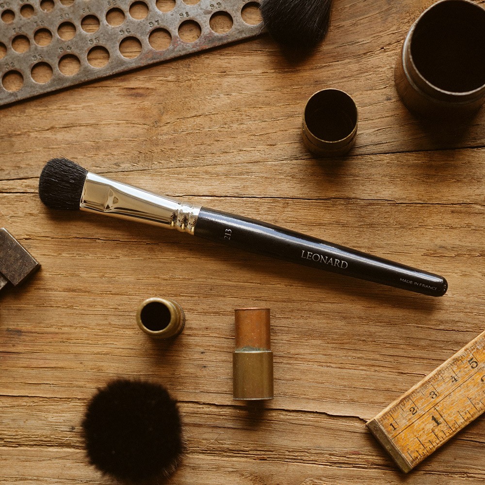Leonard Brushes Maxi akių šešėlių teptukas Nr. 213