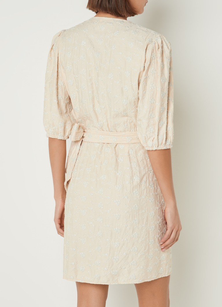 Vestido corto cruzado Florica de Aaiko con inserciones de lúrex y cinturón de lazo.