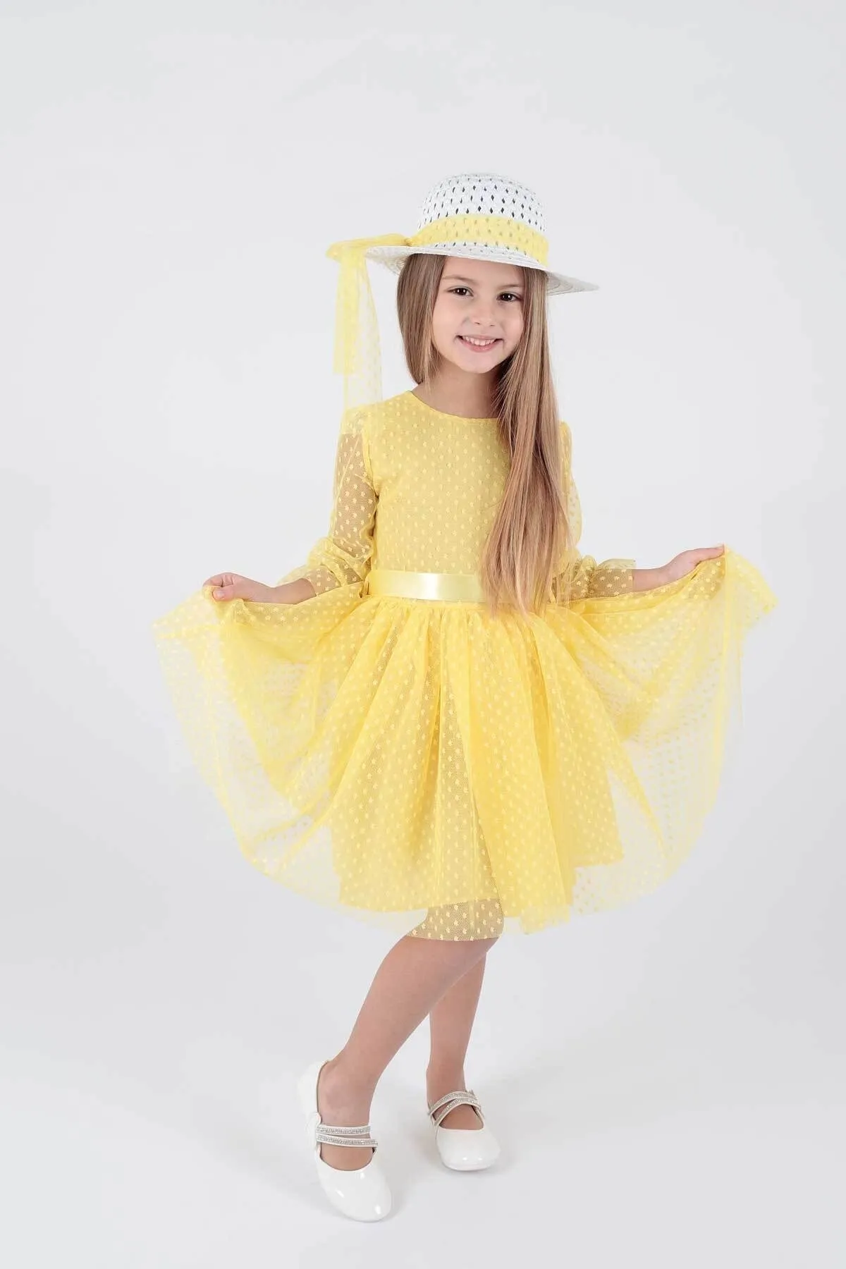 AHENGİM  Trendiges Abendkleid für Mädchen mit Hut und Tüllspitze Ak2228