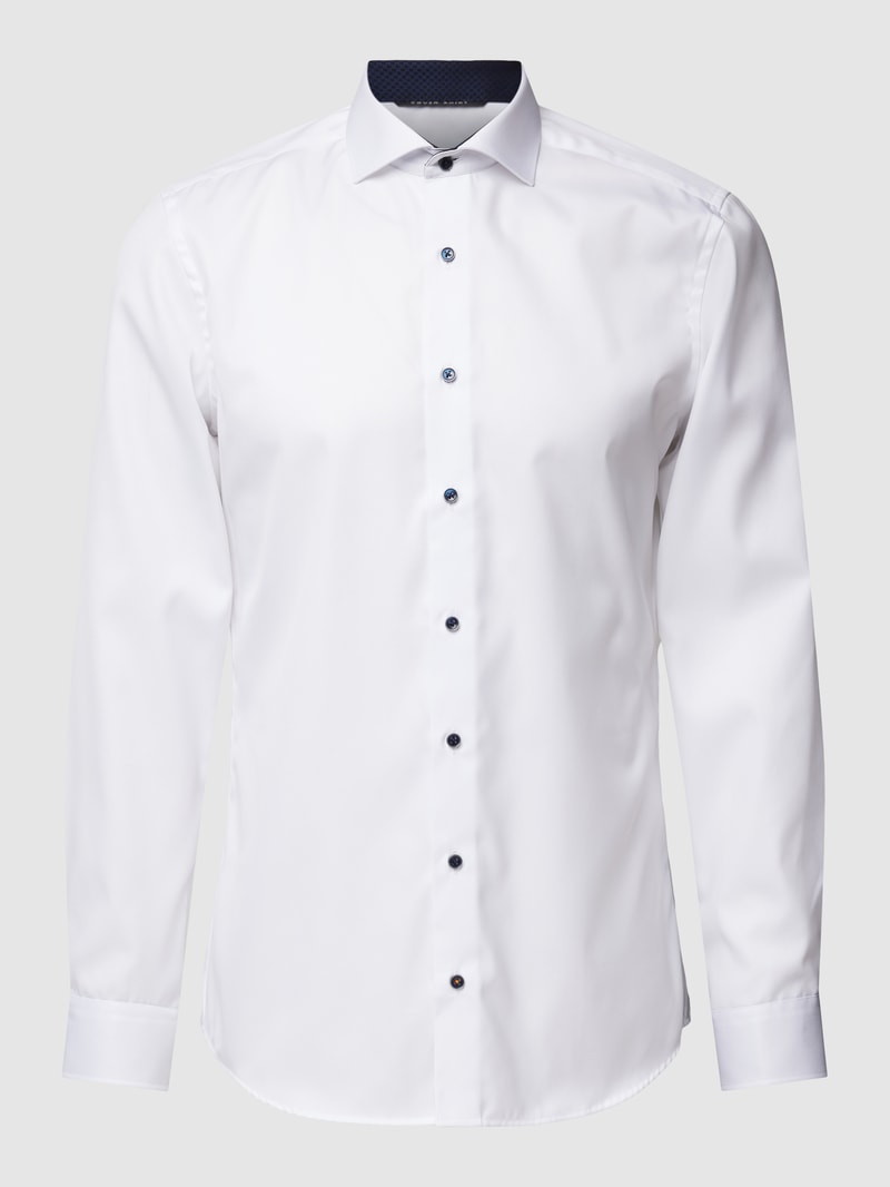 Slim Fit Business-Hemd mit Haifischkragen in weiß