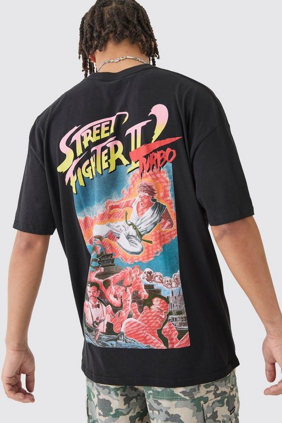 Oversize T-Shirt mit lizenziertem Street Fighter Gaming Print