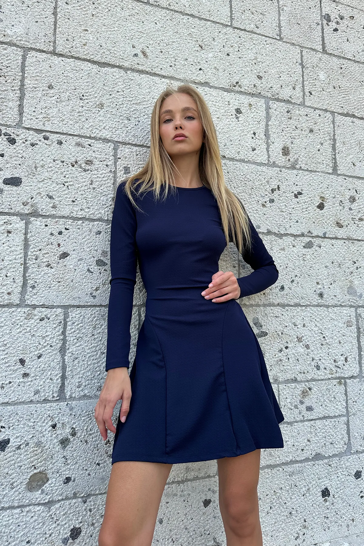 Trend Alaçatı Stili  Marineblaues, ausgestelltes Minikleid mit Rundhalsausschnitt und detaillierten Nähten für Damen ALC-X10883