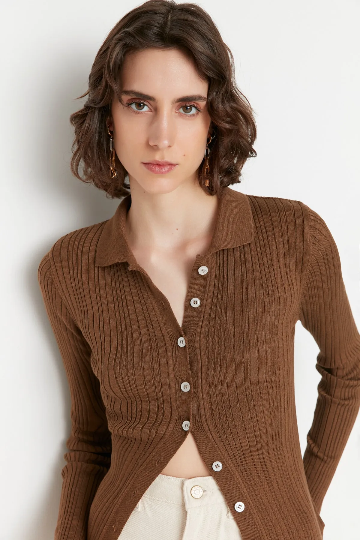 Trendyol Collection  Brauner Rollkragen-Strickcardigan TWOAW20HI0070