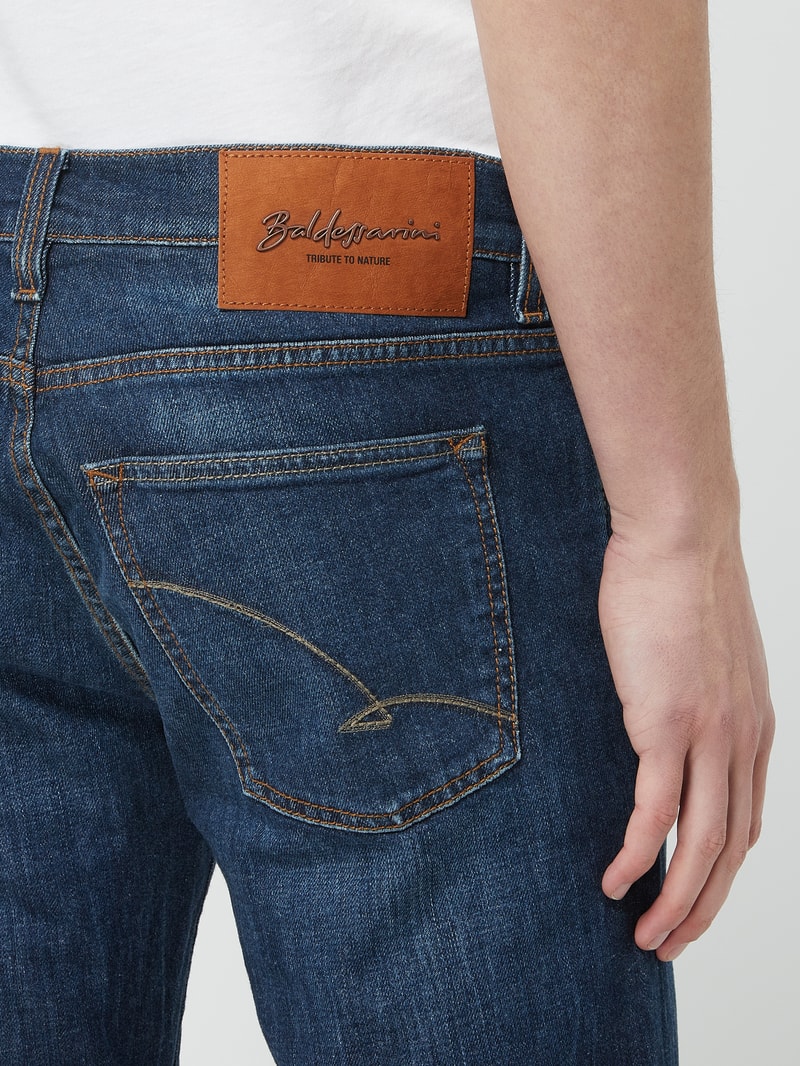 Slim Fit Jeans mit Stretch-Anteil Modell 'John' in jeans