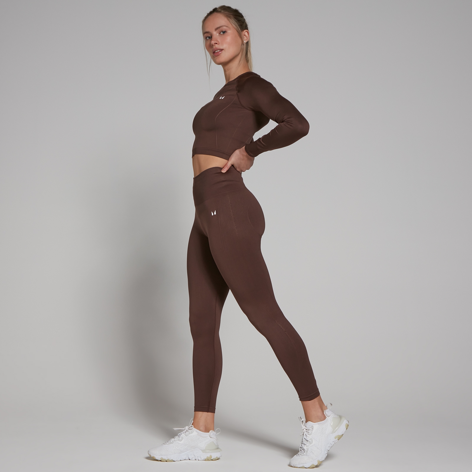 Crop top sans coutures à manches longues MP Shape pour femmes – Noix