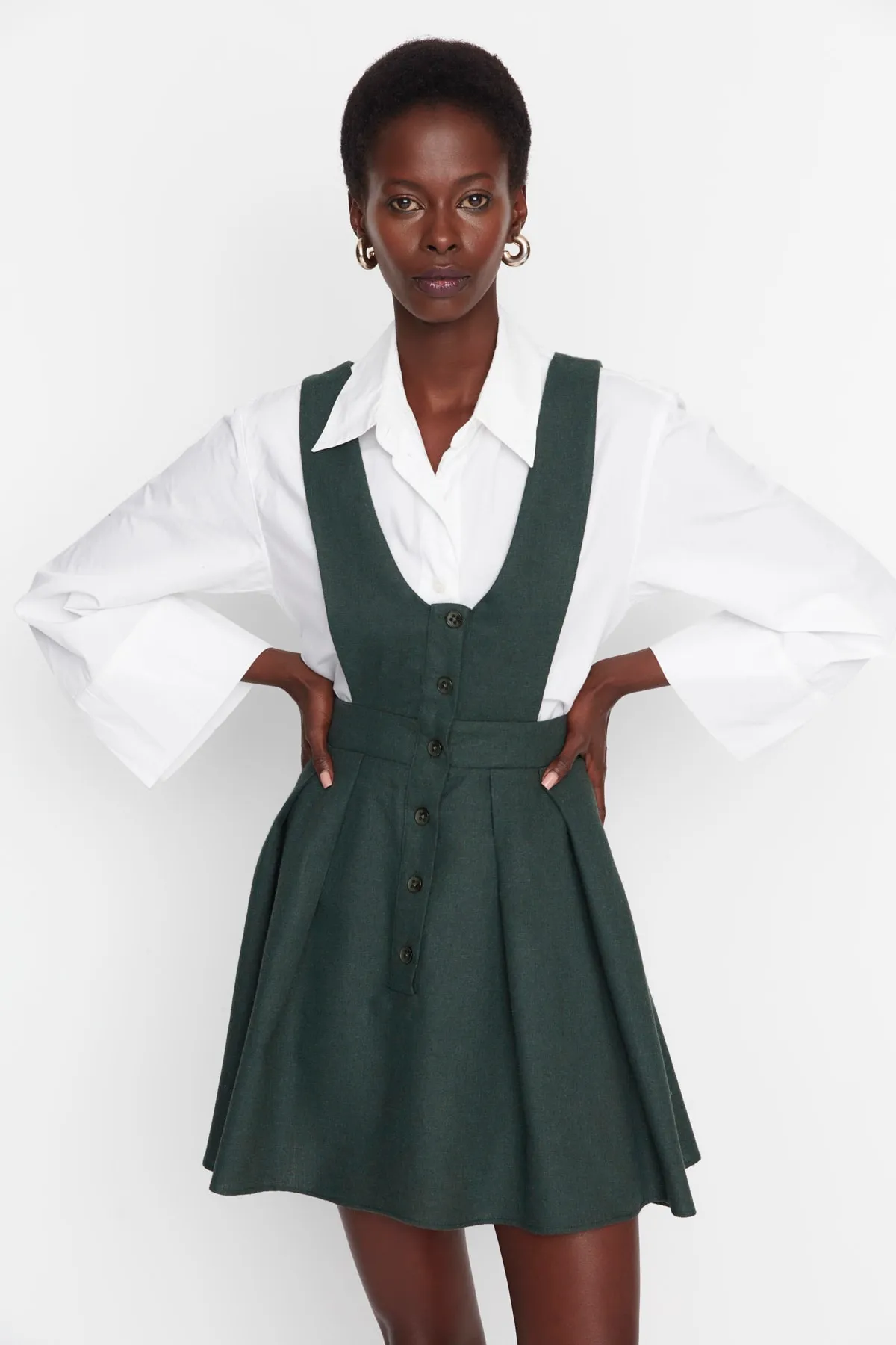 Trendyol Collection  Khakifarbenes Mini-Gilet-Webkleid mit Knöpfen TWOAW21EL1163