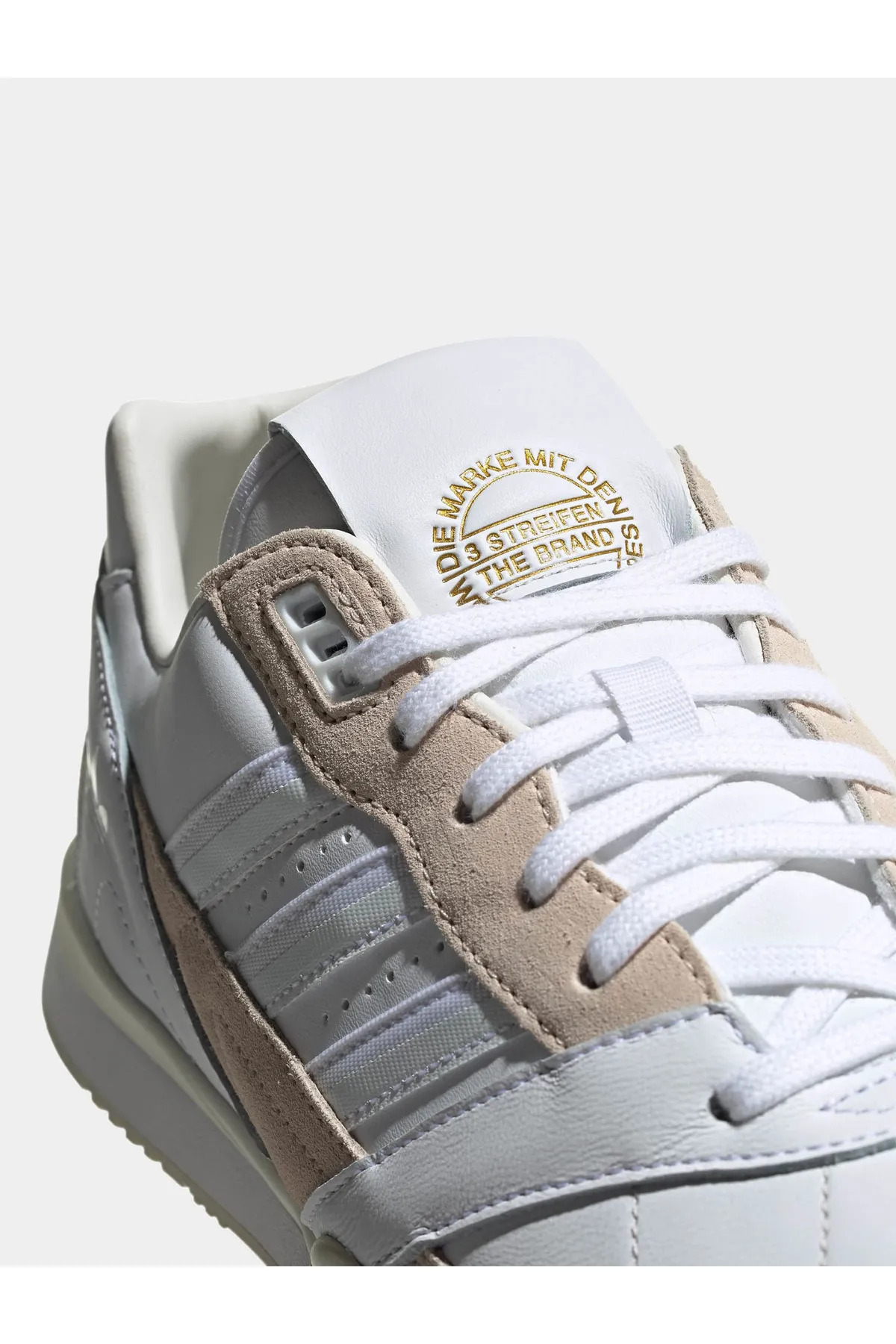 adidas  Unisex adidas A.R. Trainer Schuhe