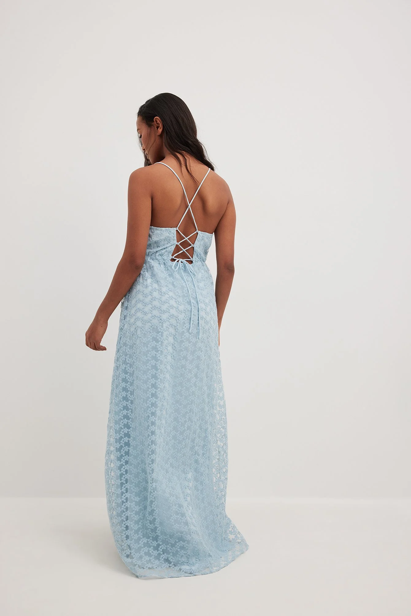 Kleid mit Stickerei