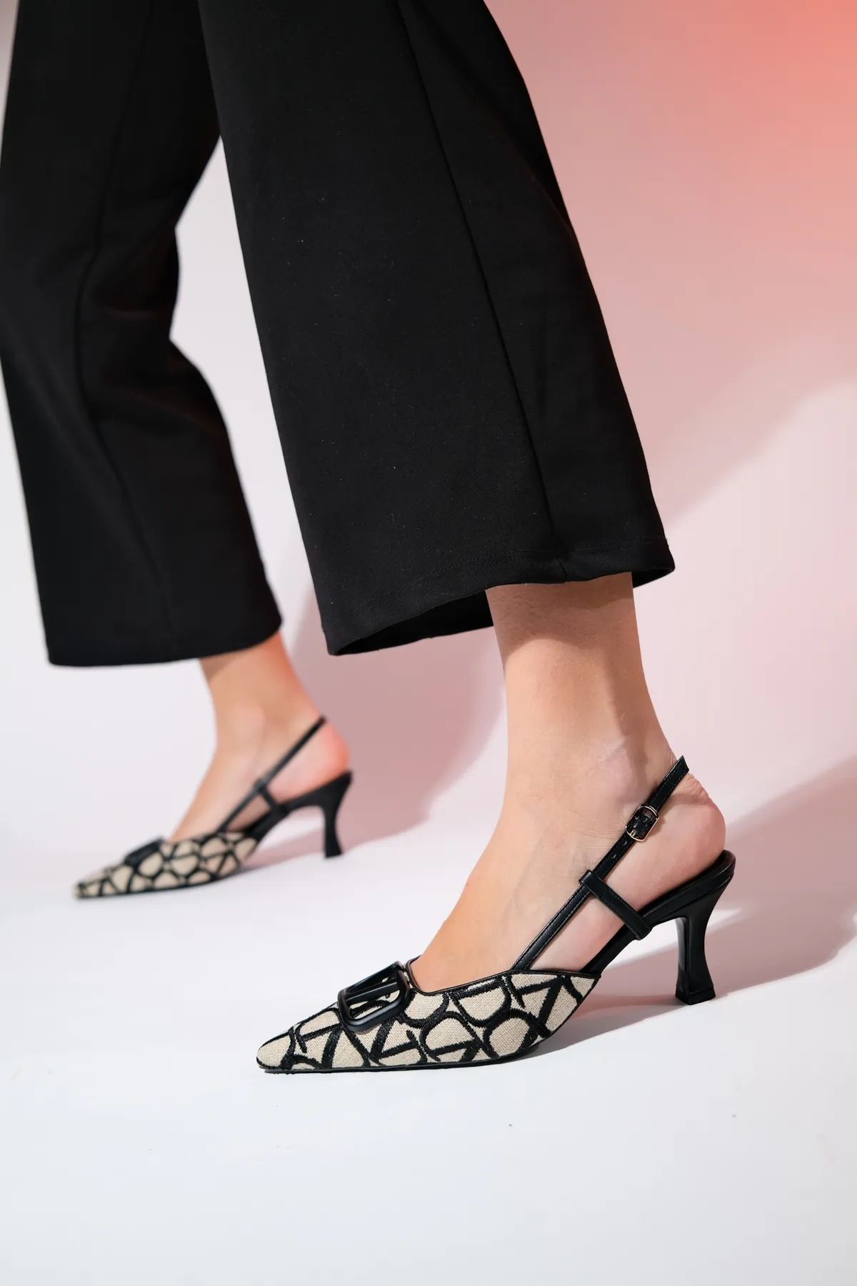 LuviShoes  BOİRO Schwarze Damenschuhe mit offenem Absatz