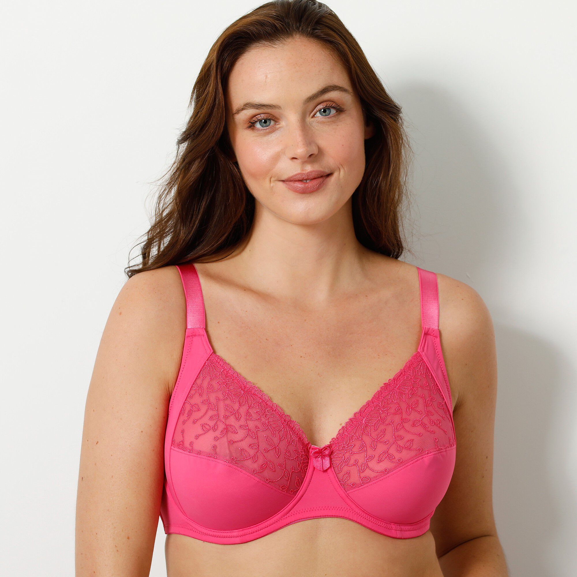 Soutien-gorge minimiseur dentelle avec armatures