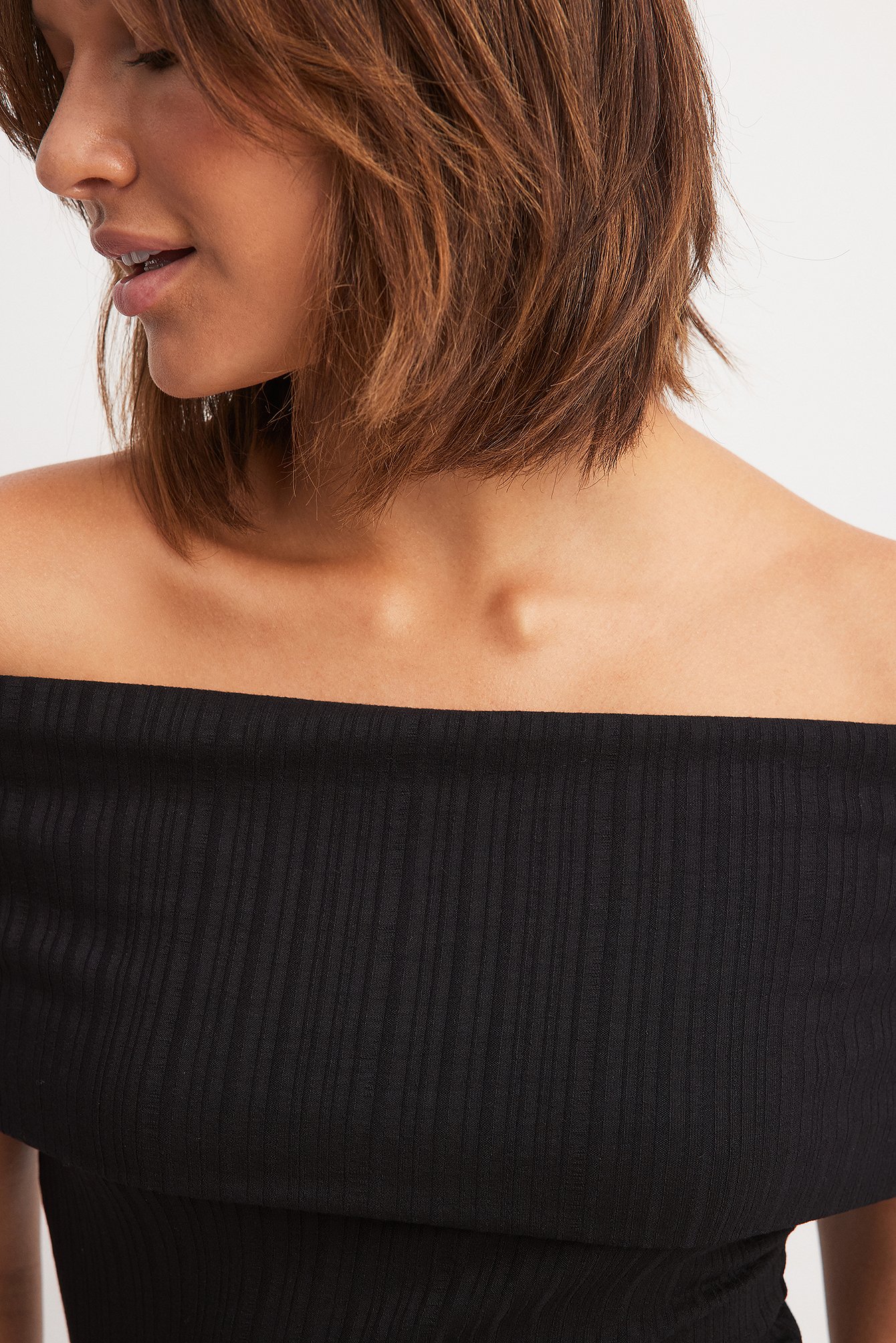 Geripptes Off-Shoulder-Top