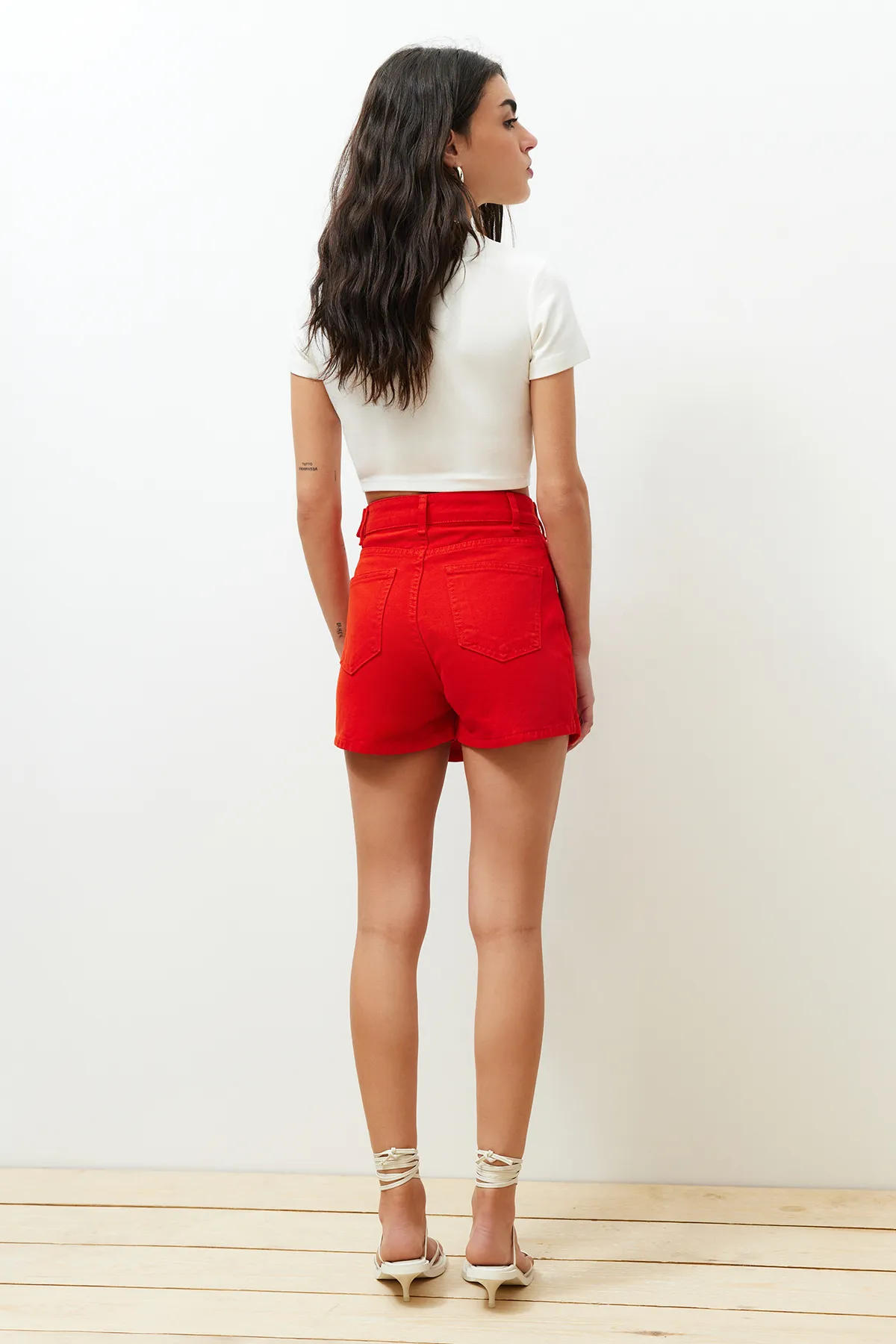 Trendyol Collection  Rote Shorts und Bermuda TWOSS23SR00091