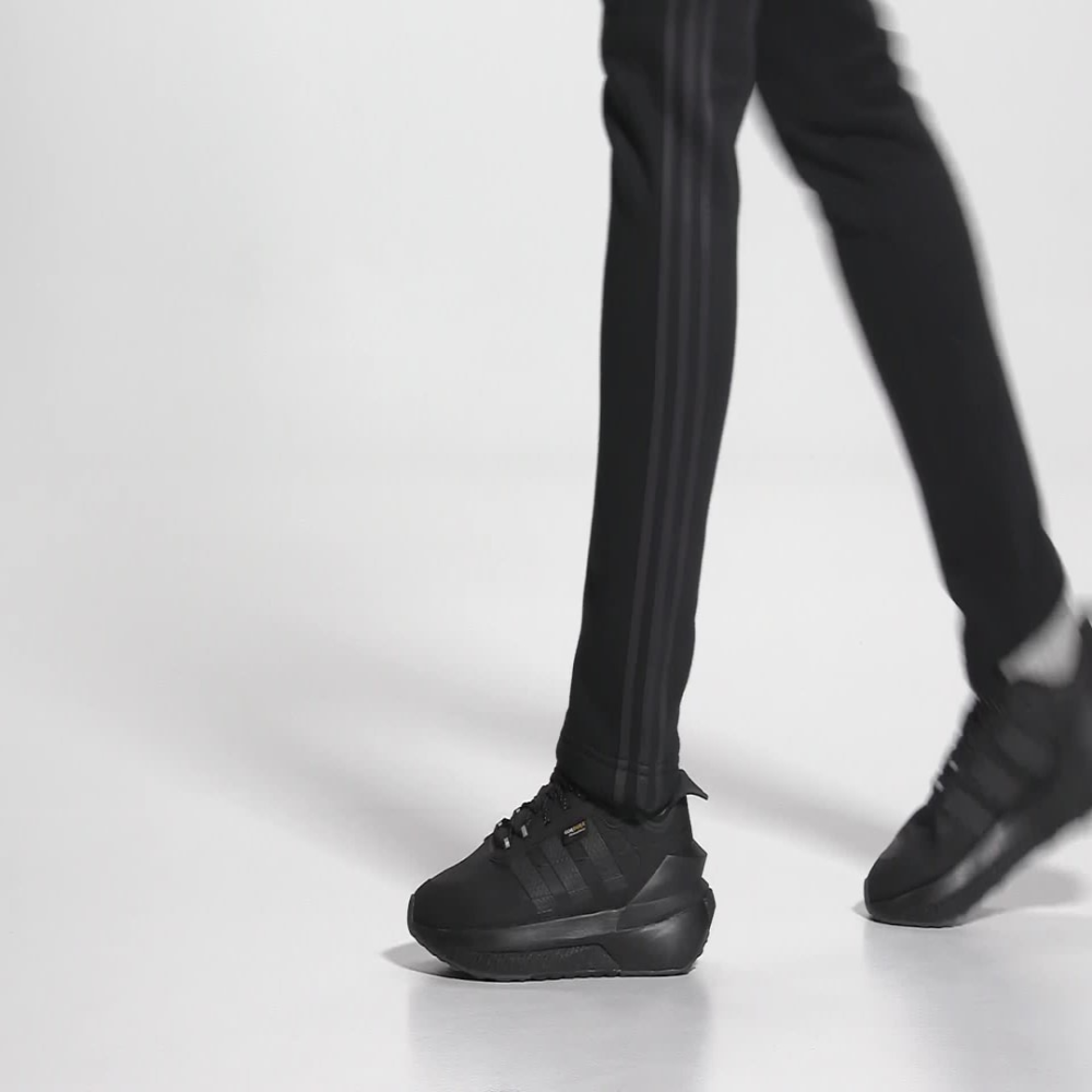 adidas Avryn IG2372 / schwarz