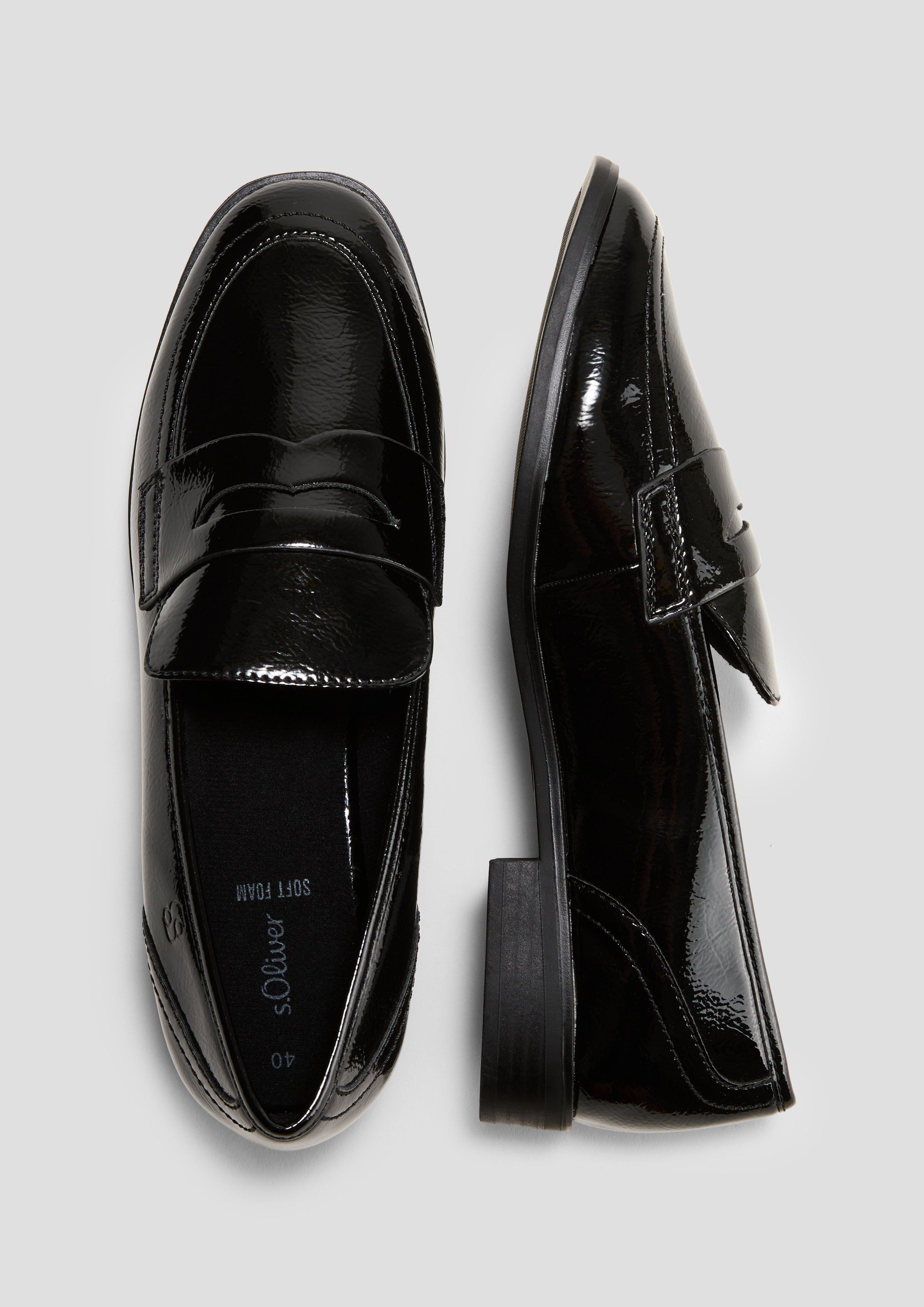 Zierliche Slipper aus Lederimitat  6008265-018