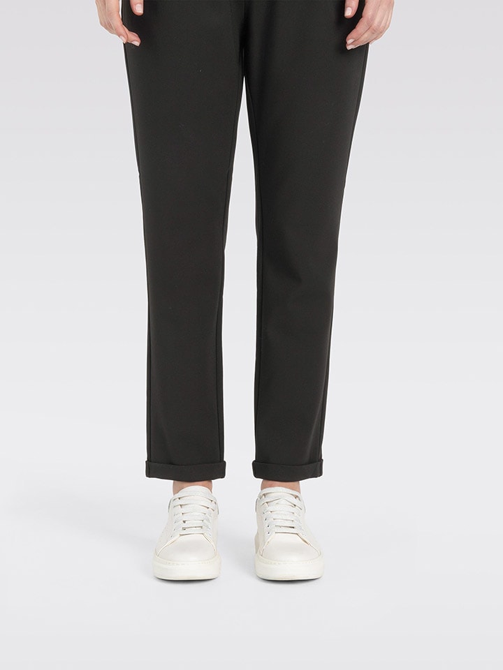 MAC Chino 