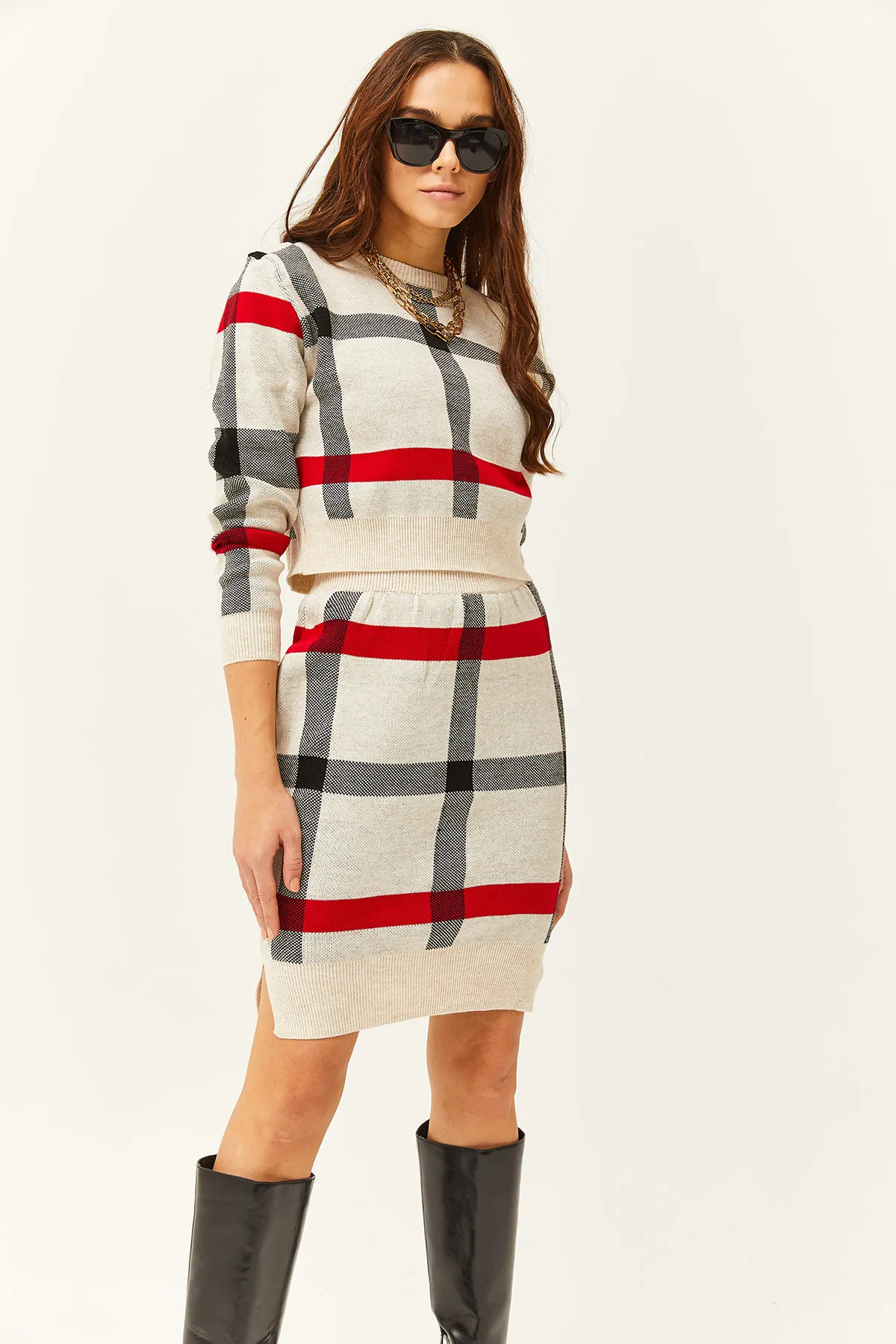 Olalook  Damen-Anzug mit Steinoberteil, bauchfreiem Pullover und Schlitzrock TKM-19000184
