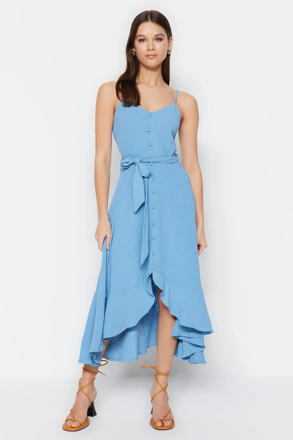 Trendyol Collection  Indigoblaues Maxikleid mit Knopfdetail in A-Linie und Volants TWOSS23EL02271