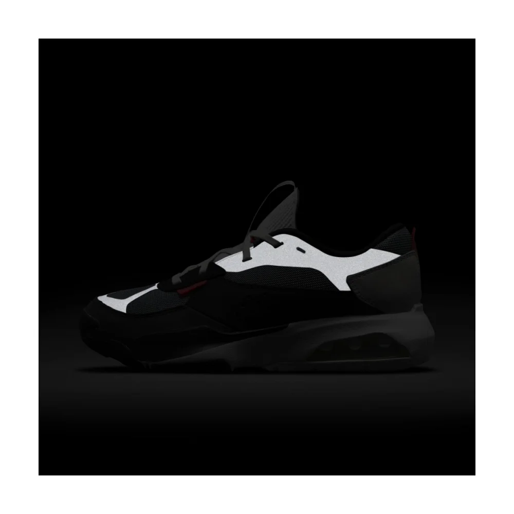 NIKE JORDAN Air 200E DC9836-060 / schwarz