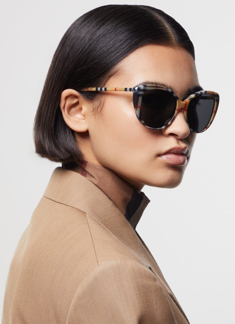 Ochelari de soare Burberry BE4407 cu model cat eye