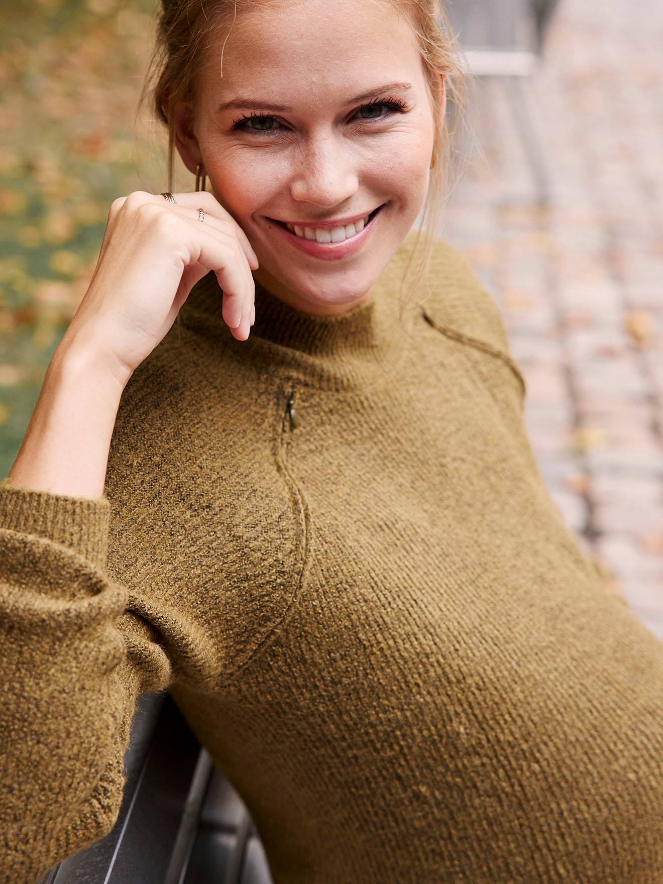Pull maille perlée grossesse et allaitement vert olive