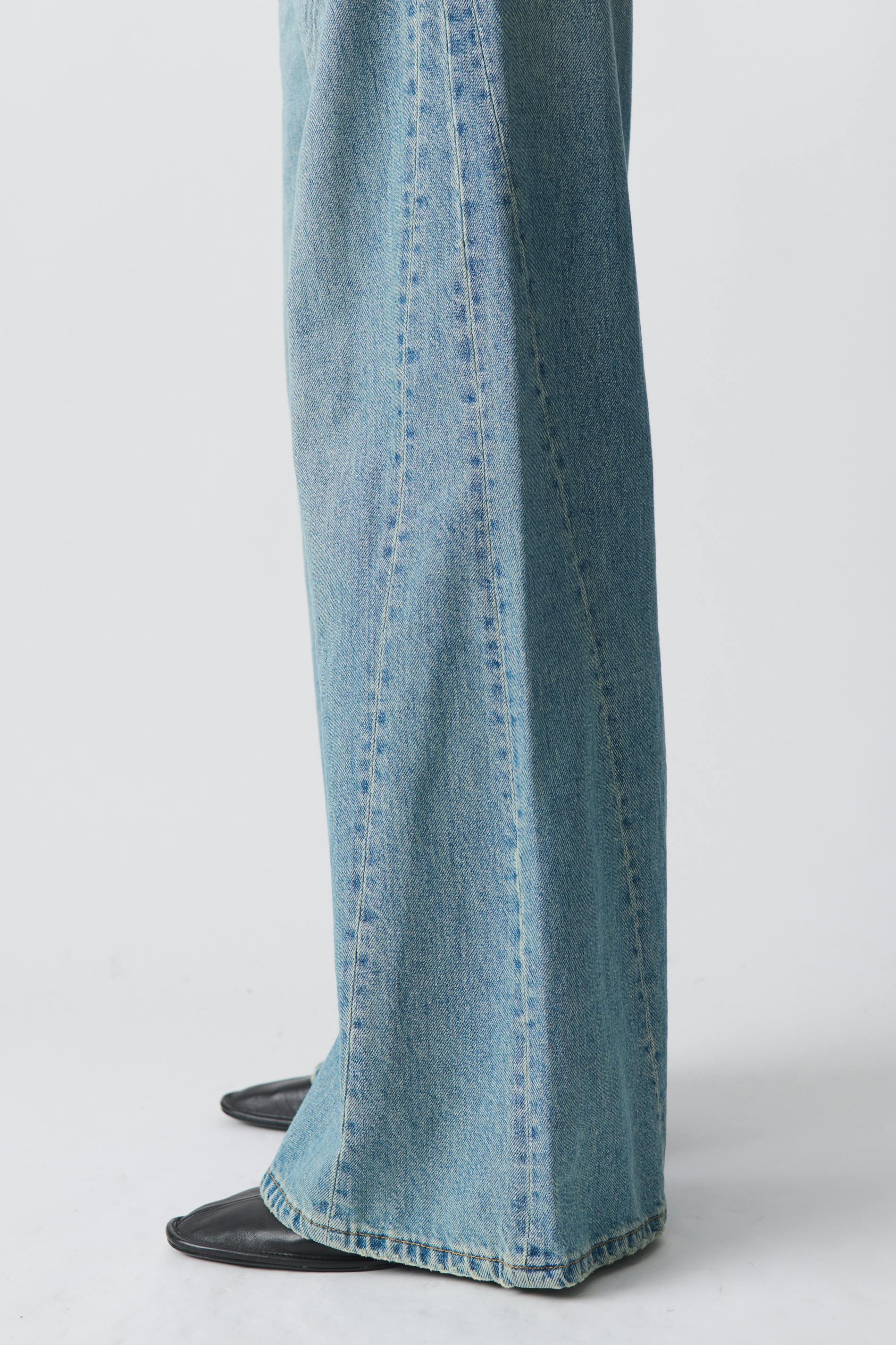 Wedge wide jeans
