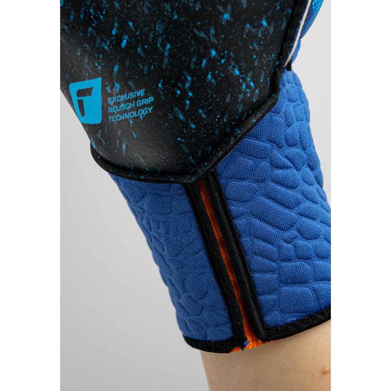 Reusch Attrakt Fusion Strapless AdaptiveFlex Torwarthandschuhe