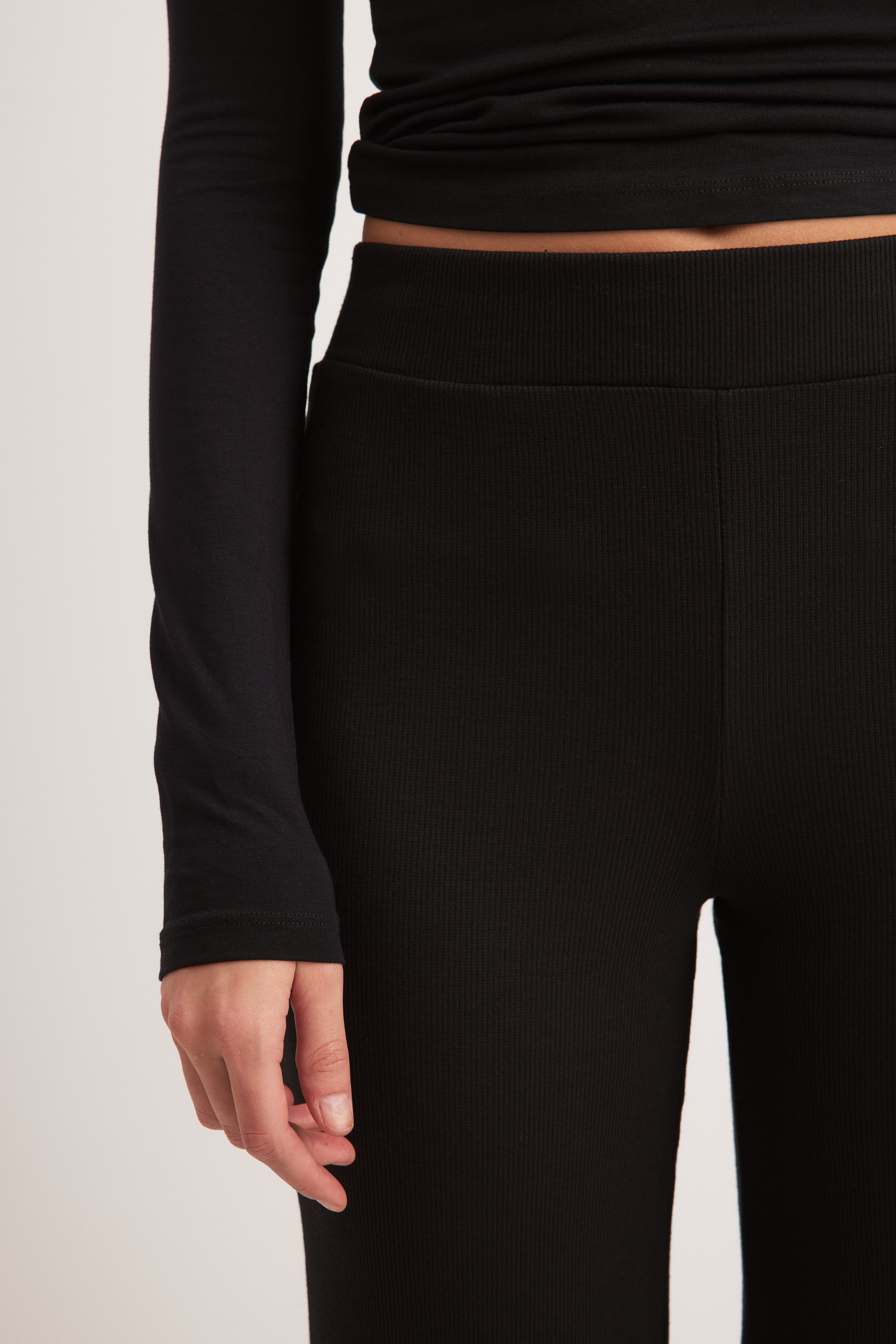 Recycelte gerippte Hose mit Schlitz