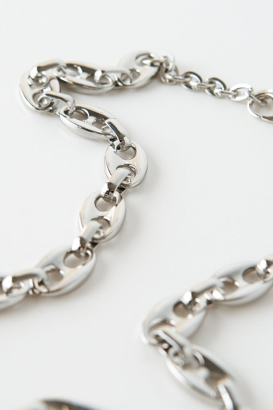 Melia chain belt