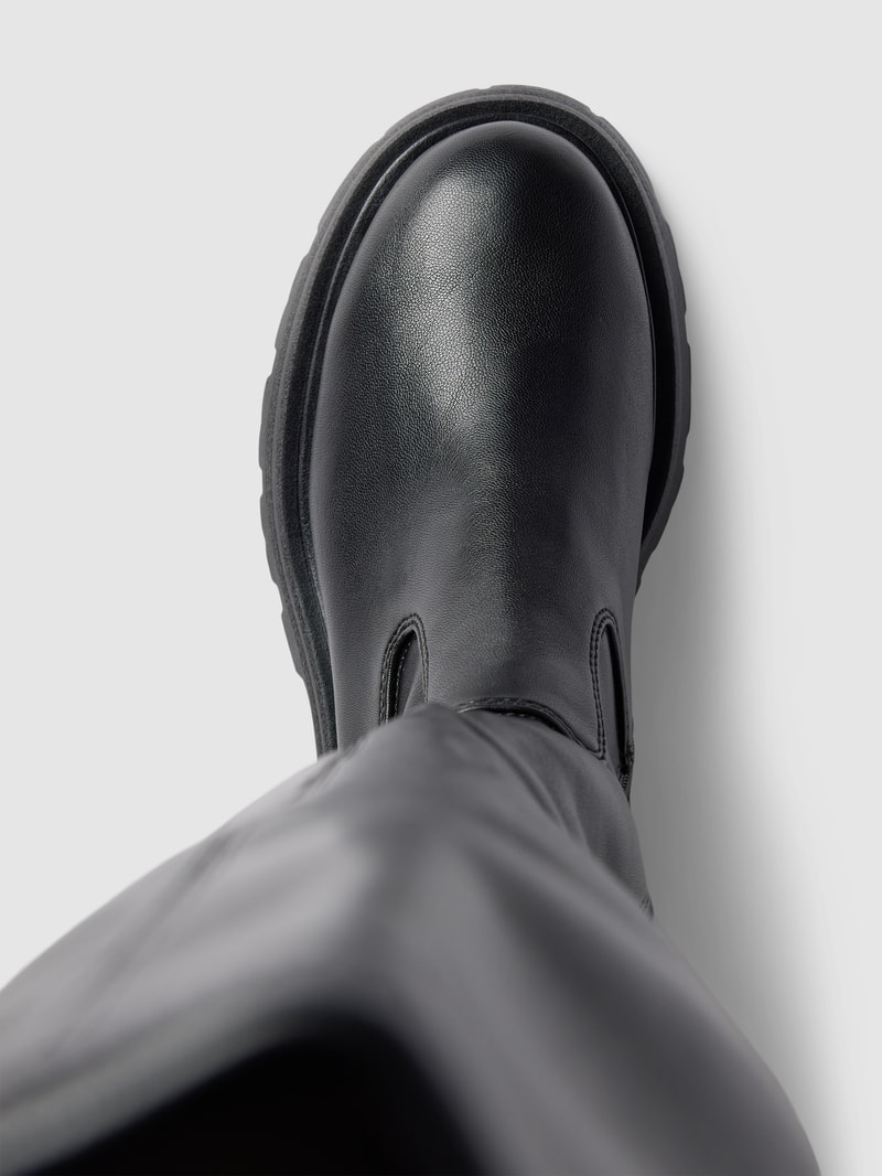 Overknees in Leder-Optik in schwarz