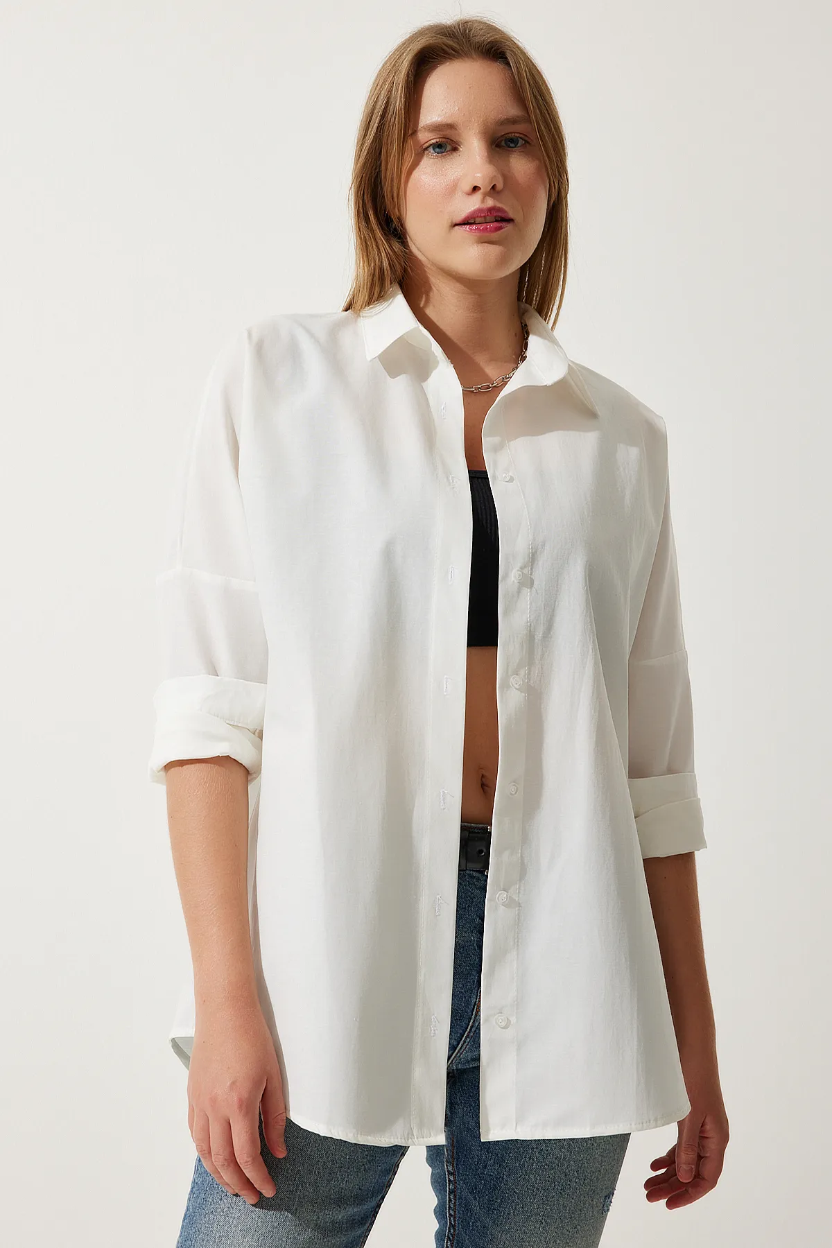 Happiness İstanbul  Ecrufarbenes, langes Basic-Shirt für Damen in Übergröße DD00842