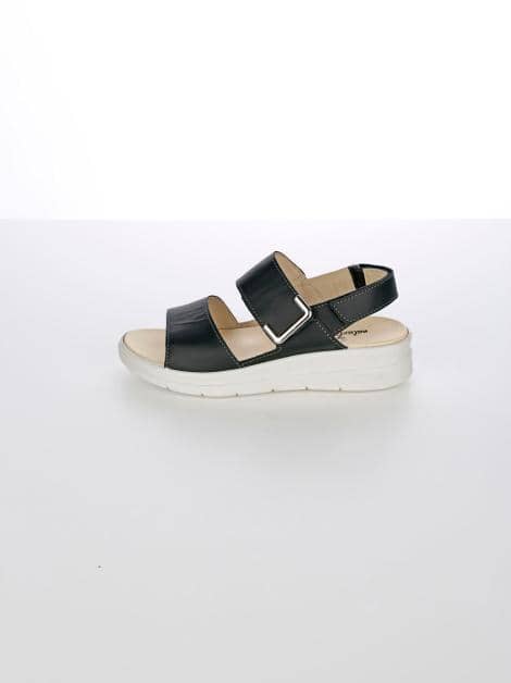 Sandale