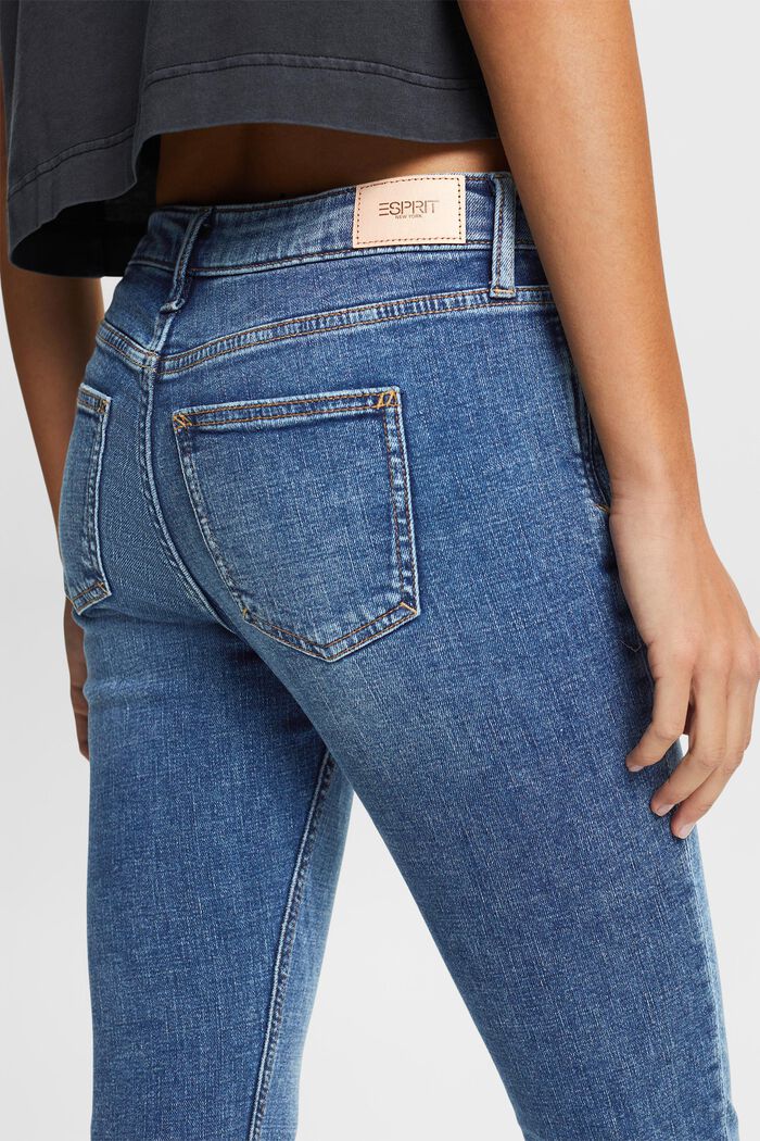 Recycelt: Skinny Stretchjeans mit mittelhohem Bund