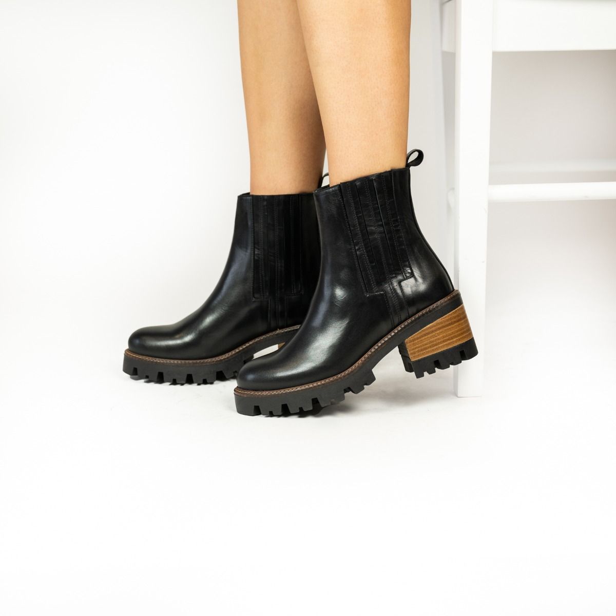 Myma  5857 - noir