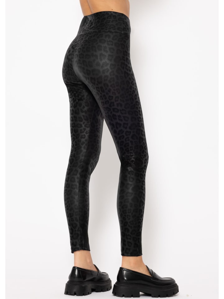 SASSYCLASSY Kunstleder Leggings mit Leo Print in Schwarz günstig kaufen