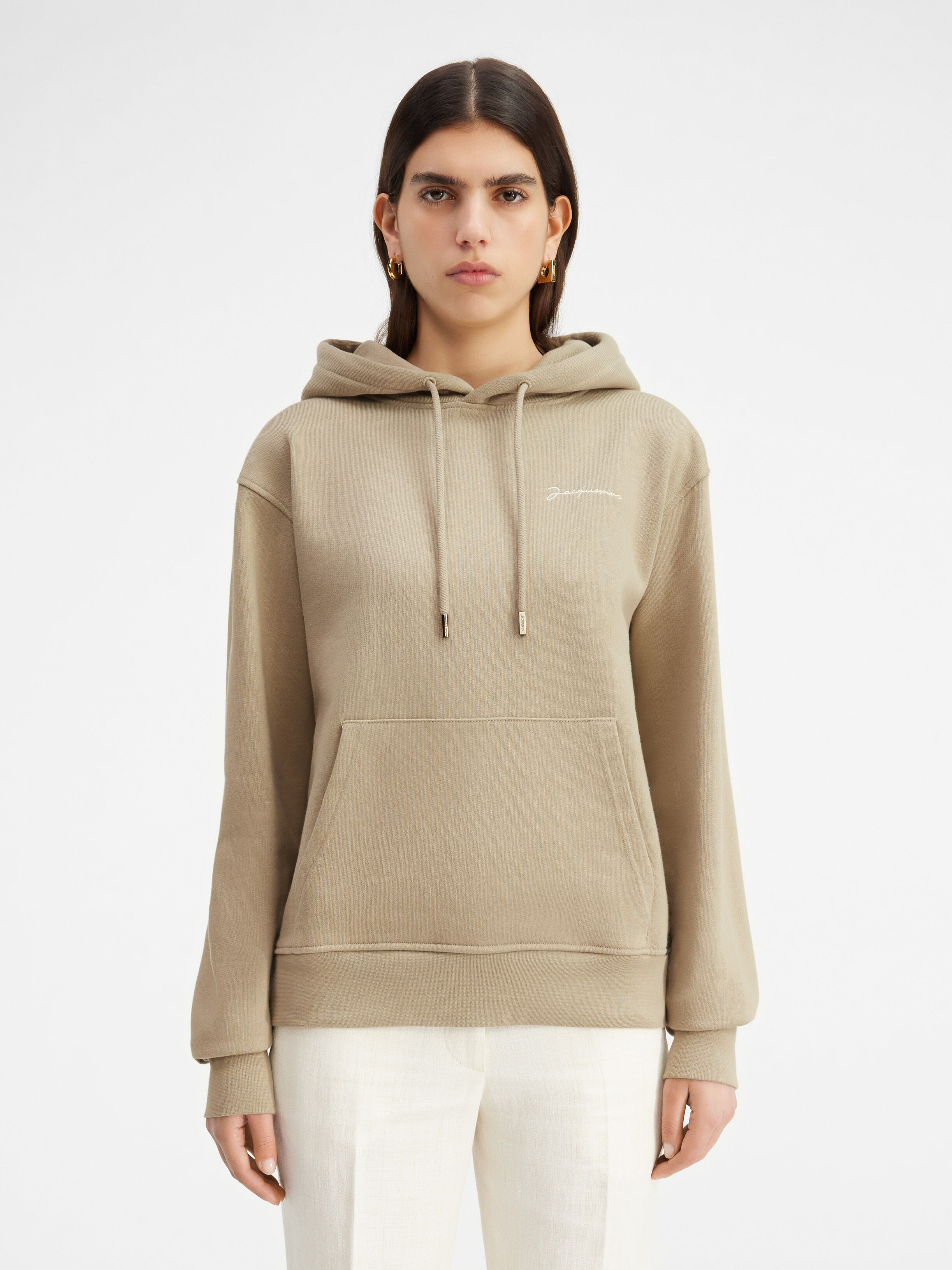Le sweatshirt brodé